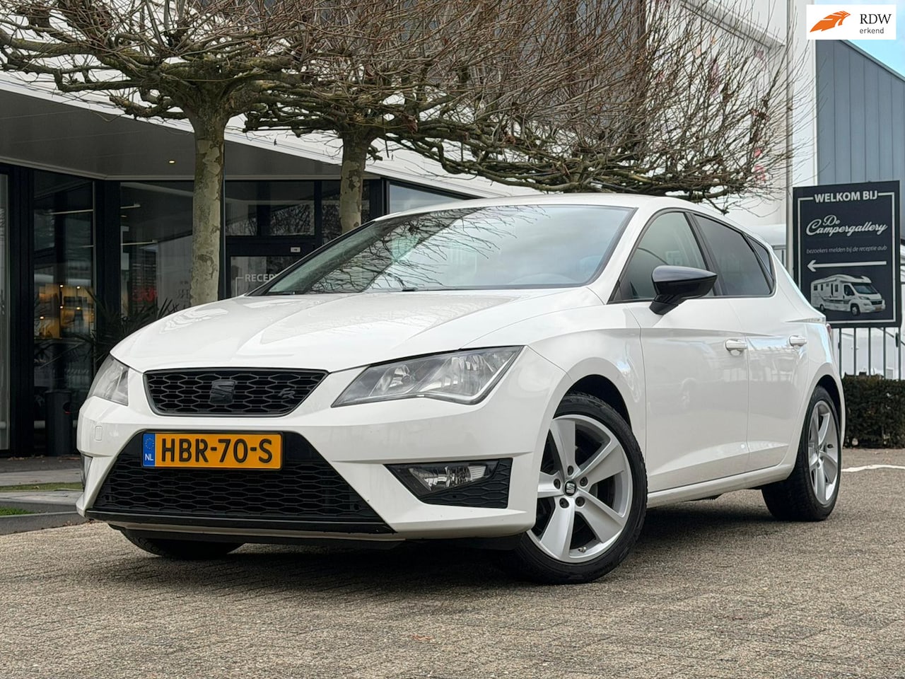 SEAT Leon - 1.8 TSI FR l AMBIENT l LEDER l CRUISE l CLIMA - AutoWereld.nl
