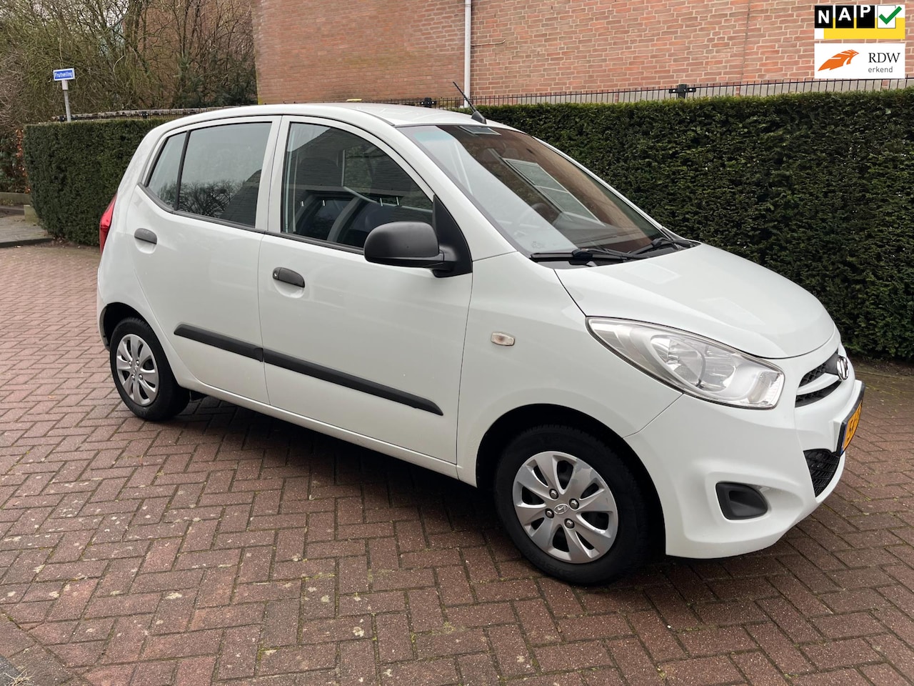 Hyundai i10 - 1.1 Pure 1.1 Pure - AutoWereld.nl