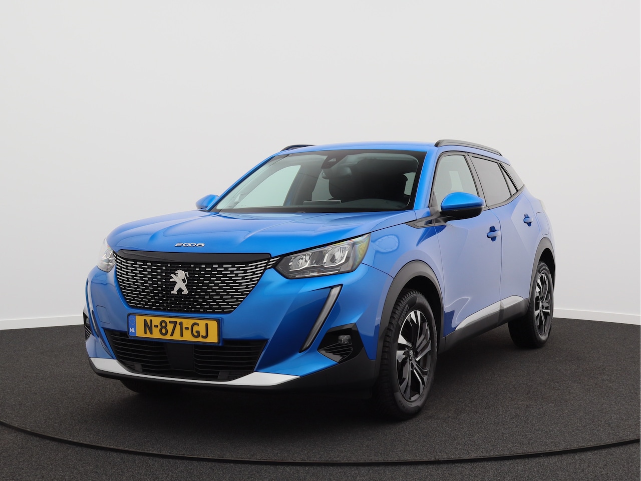 Peugeot 2008 - 1.2 PureTech Blue Lease Allure/ trekhaak! - AutoWereld.nl