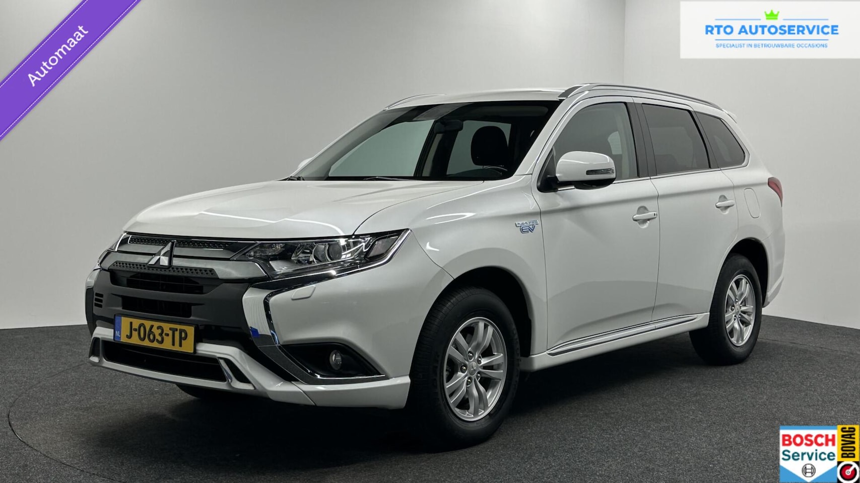 Mitsubishi Outlander - 2.4 PHEV Pure NAVI CAMERA CARPLAY ECC CRUISE STOELVERWARMING. - AutoWereld.nl