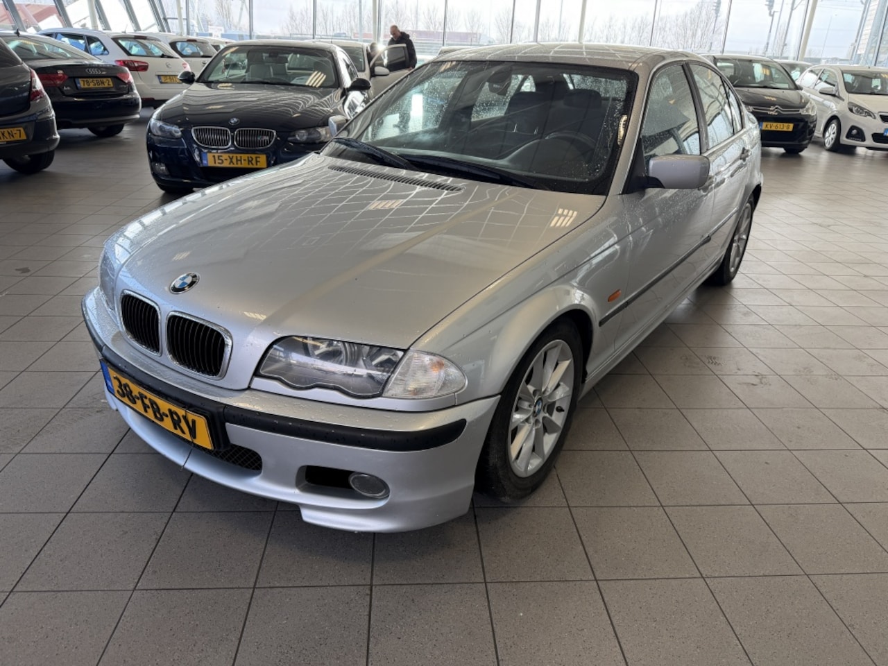 BMW 3-serie - 323i Executive 323i Executive - AutoWereld.nl