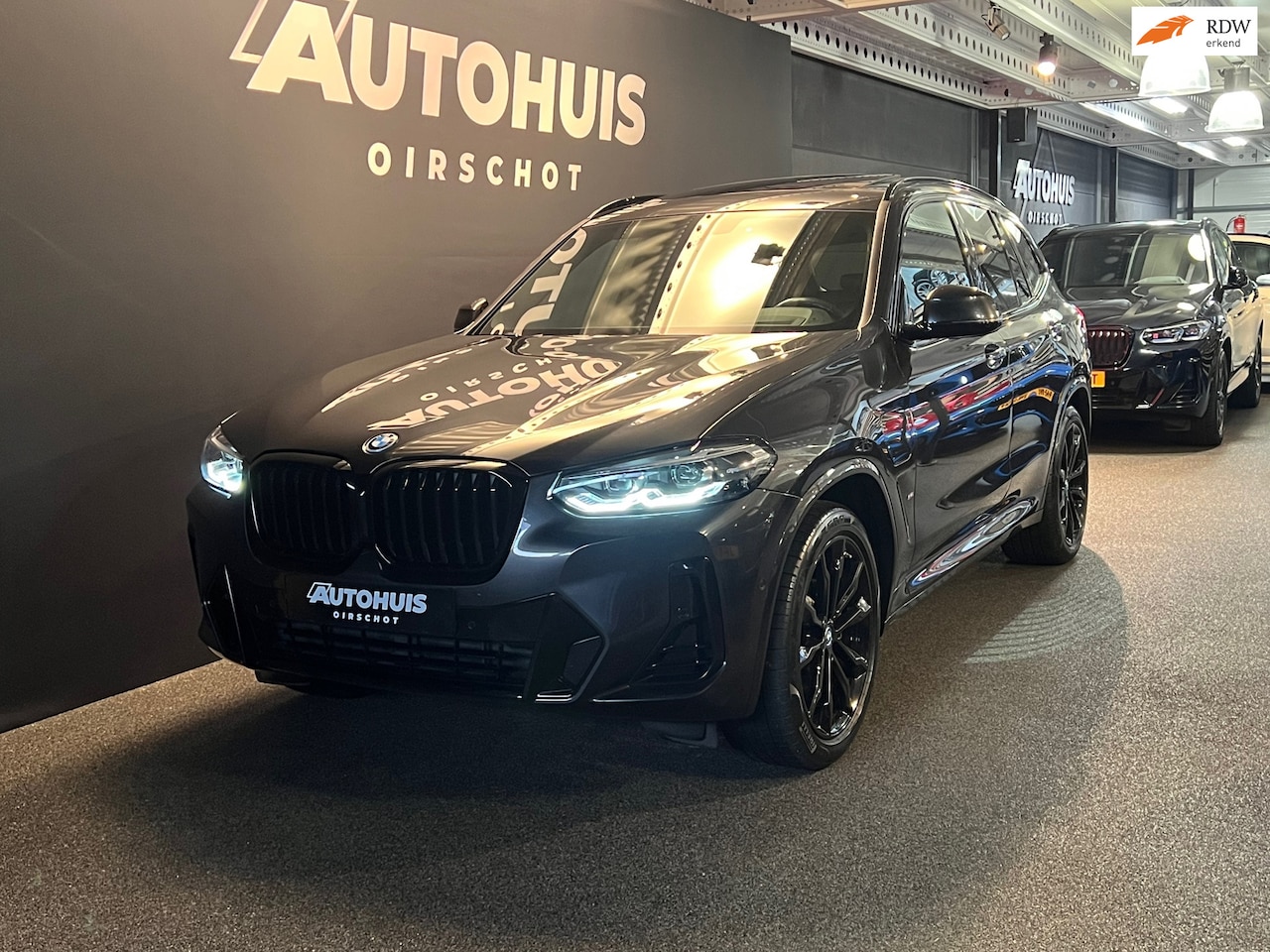 BMW X3 - XDrive30e High Executive Edition M Memory stoelen / 20"/ Camera/ H&K/ Headup/ Keyless/ Amb - AutoWereld.nl