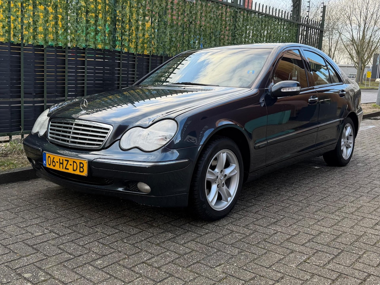 Mercedes-Benz C-klasse - 200 CDI Elegance 2002 Zwart AUTOMAAT - AutoWereld.nl