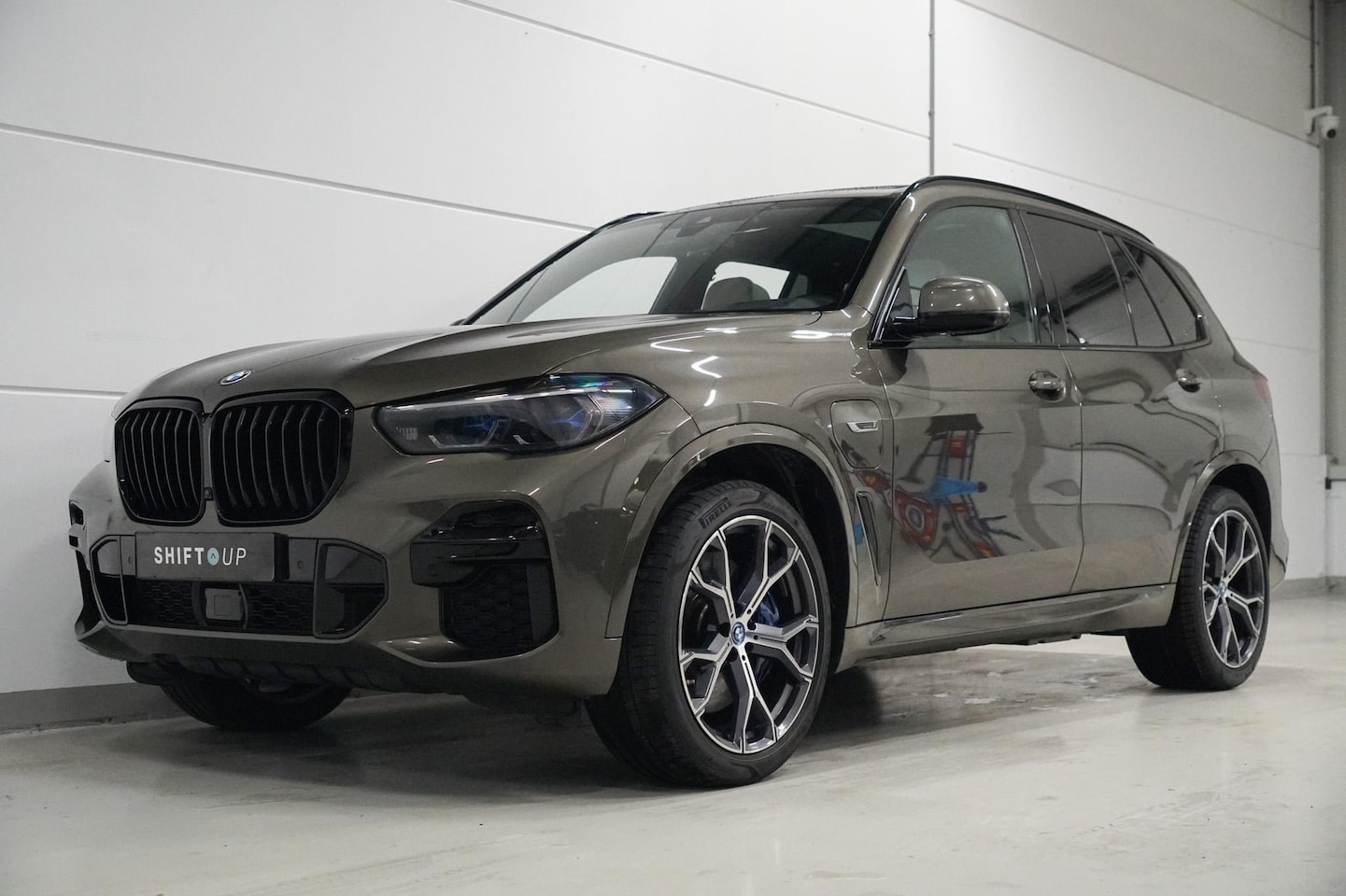 BMW X5 - xDrive45e M-Sport | Panoramadak | Head Up | Laser - AutoWereld.nl