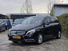 Mercedes-Benz B-klasse - 180 LED/Ambientverl./Trekhaak/Carplay
