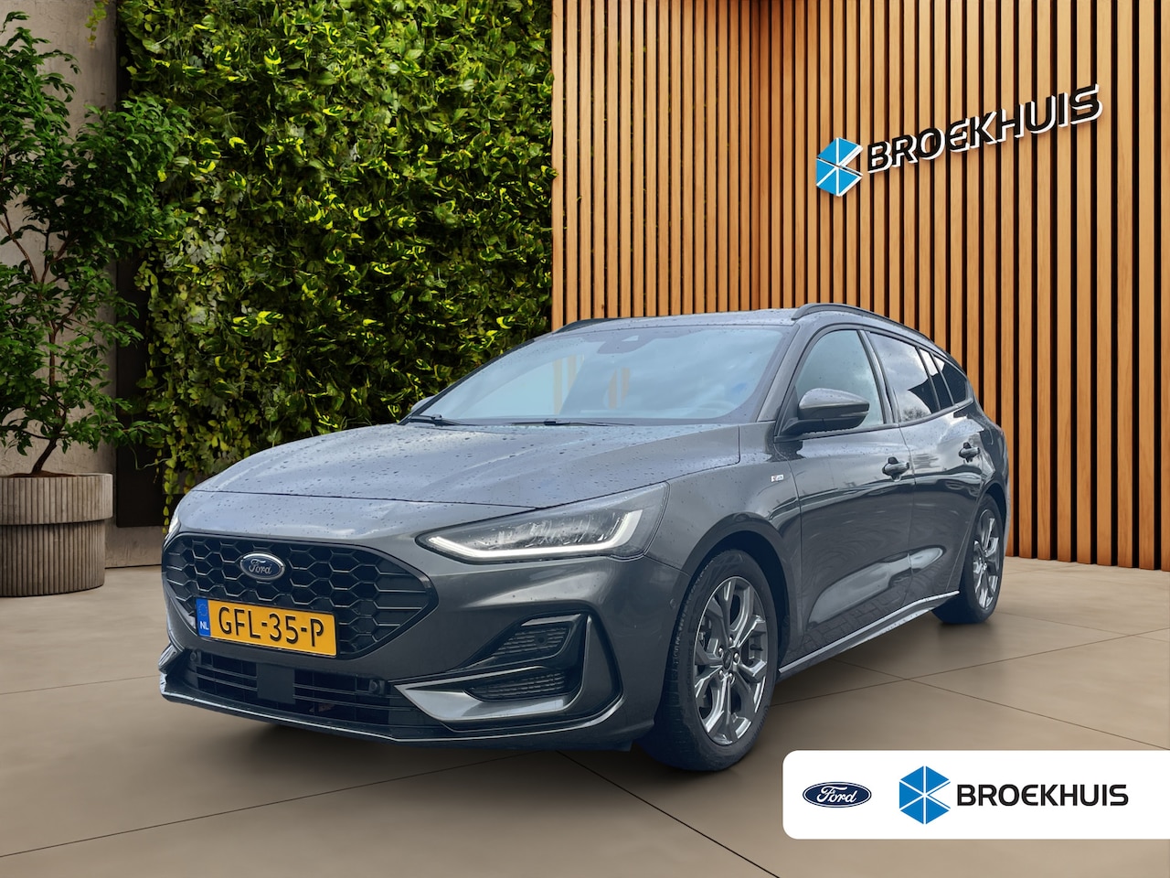 Ford Focus Wagon - ST-Line Automaat 155PK Trekhaak | Camera | Adaptive Cruise | Stuur/stoelverwarming - AutoWereld.nl