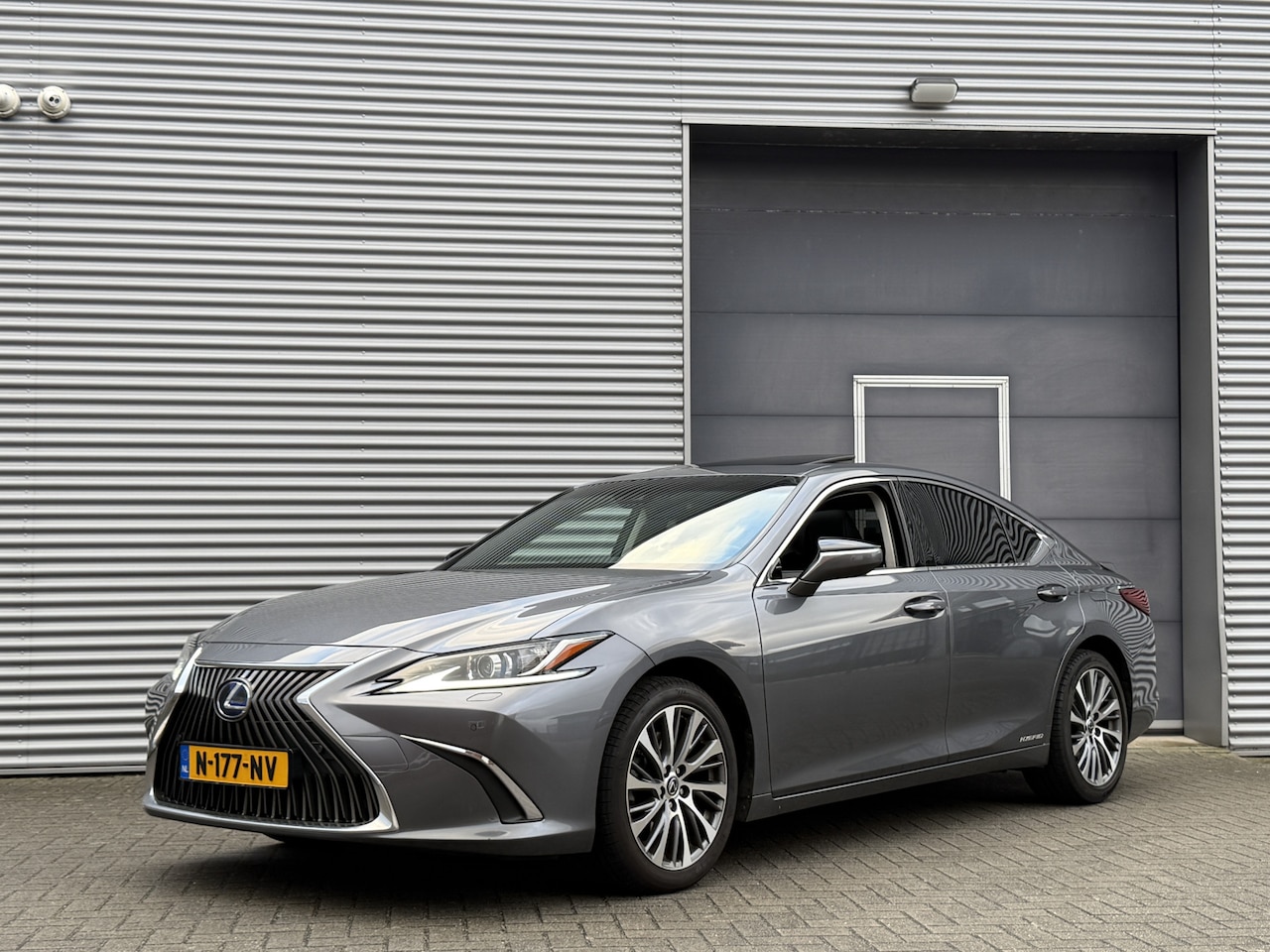 Lexus ES - 300h Preference Line Business I Aut. I ACC I Leder I Schuifdak - AutoWereld.nl