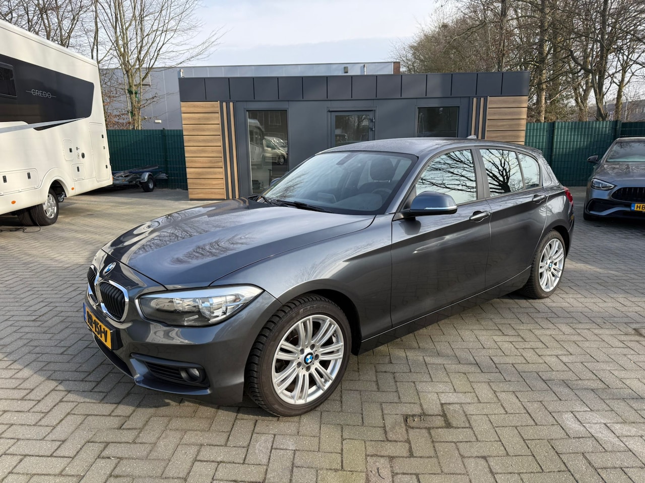 BMW 1-serie - 118i Corporate Lease - Automaat - Clima - Navigatie - Origneel NL - Volledig Onderhouden - - AutoWereld.nl