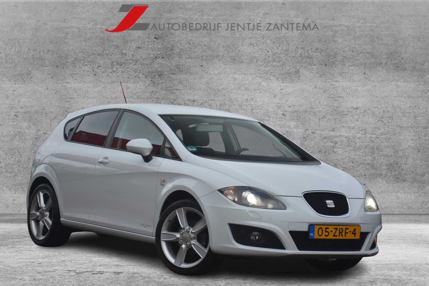 SEAT Leon - 1.2 TSI Ecomotive Businessline COPA | Bluetooth | Navigatie | Xenon | Cruise control | NL - AutoWereld.nl