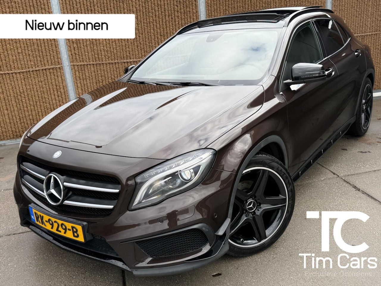 Mercedes-Benz GLA-Klasse - 200 Edition 1 AMG-pakket Automaat | Panoramadak | Leren bekleding | Stoelverwarming | Crui - AutoWereld.nl