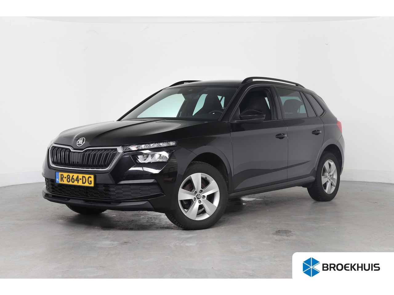 Skoda Kamiq - 1.0 TSI Sport Business | Automaat! | Trekhaak | Panorama Dak! | Virtual | LED | Navi By Ap - AutoWereld.nl