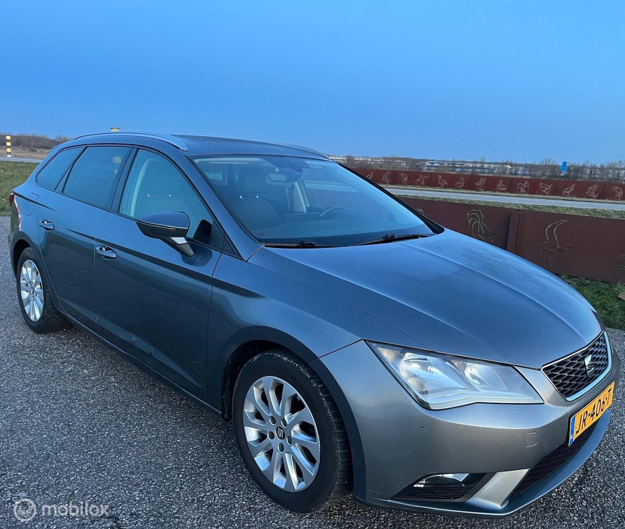 SEAT Leon ST - 1.6 TDI Style Connect Ecomotive 1.6 TDI Style Connect Ecomotive - AutoWereld.nl
