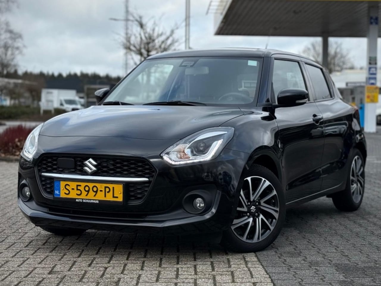 Suzuki Swift - 1.2 STYLE ADD.CRUISE CAMERA CARPLAY KEY-LESS ECC - AutoWereld.nl