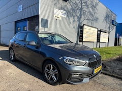 BMW 1-serie - 118i Executive Edition Automaat + Led