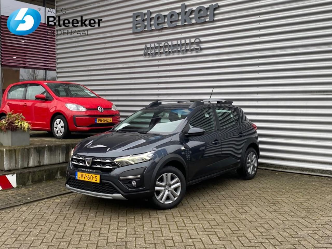 Dacia Sandero Stepway - 1.0 TCE 90 Expression STEPWAY Cruis Pdc Clima Navi DAB - AutoWereld.nl