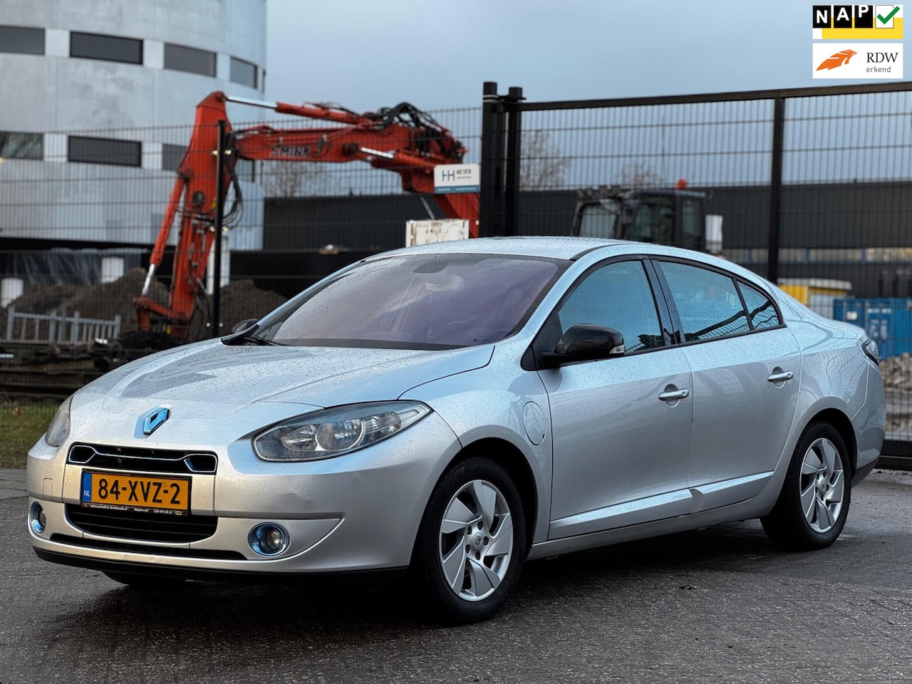 Renault Fluence - Dynamique VOL ELEKTRISCH|UNIEK|AUT|LAGE KM |TOPSTAAT - AutoWereld.nl