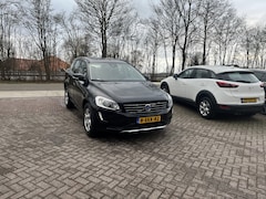 Volvo XC60 - 2.0 T5 FWD Summum TREKHAAK LEER STOELVERWARMING