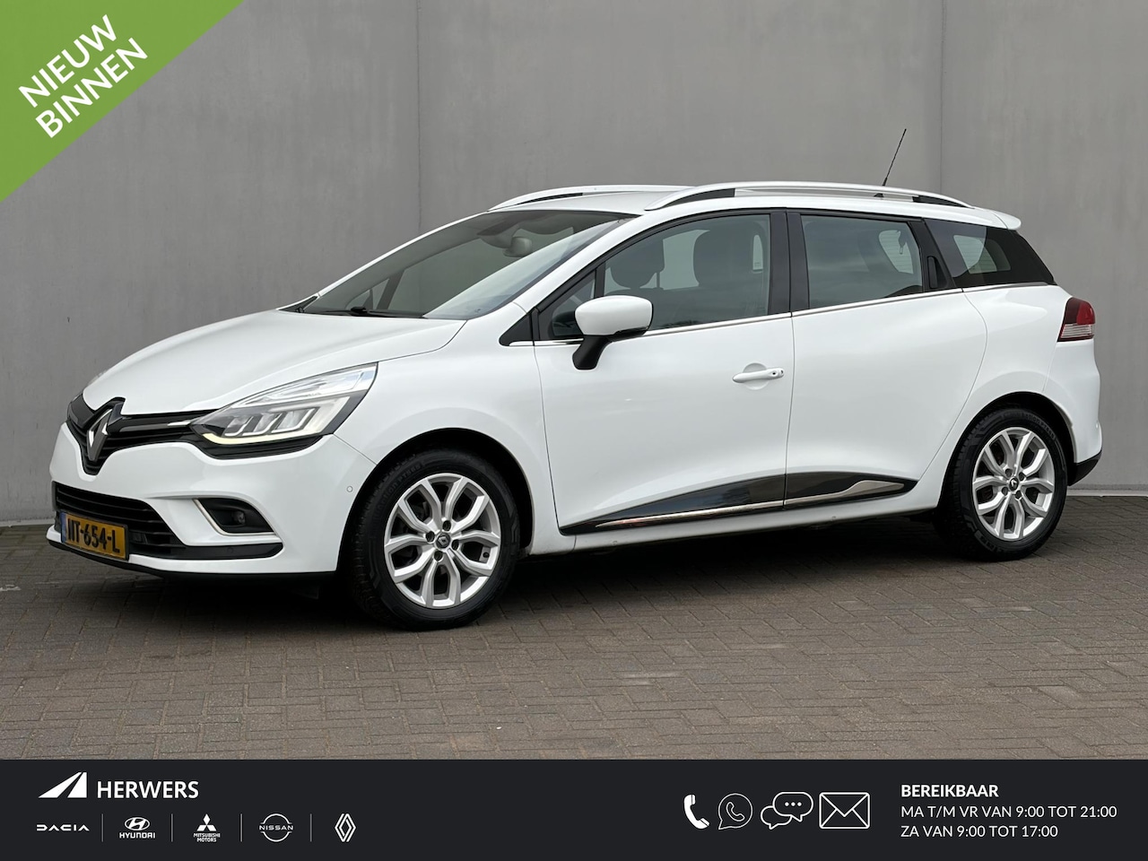 Renault Clio Estate - TCe 90 Intens / Stoelverwarming voor / Achteruitrijcamera / All season banden / DAB radio - AutoWereld.nl