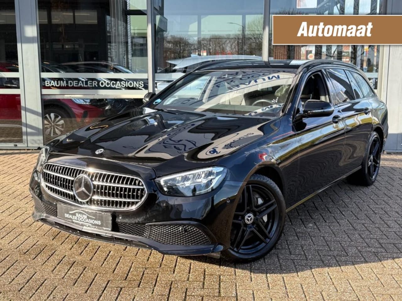 Mercedes-Benz E-klasse - 300 De AUTOMAAT AVANTGARDE NAVI LMV PDC-CAMERA STOELVW - AutoWereld.nl