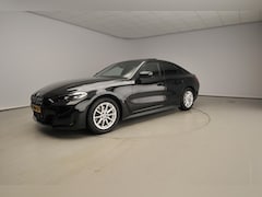 BMW 4-serie Gran Coupé - 420i | LED | Leder | Navigatie | Active cruise | Schuifdak | Sportstoelen | Stoelverwarmin