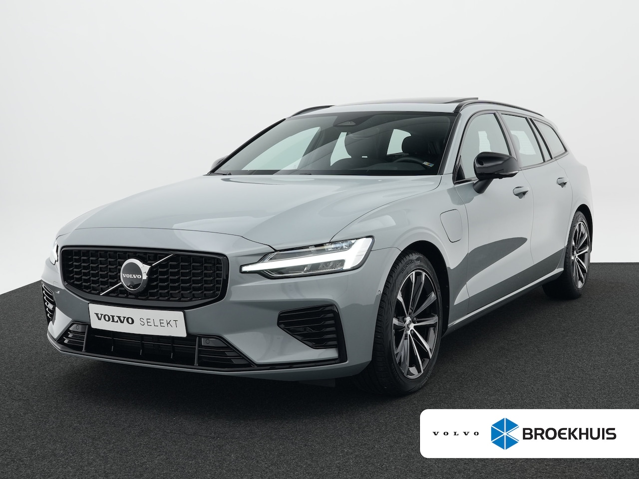 Volvo V60 - T6 Recharge AWD Plus Dark Panoramadak | Harman/Kardon | Nappa Sportstoelen | 360° Camera | - AutoWereld.nl