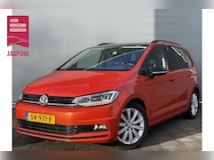 Volkswagen Touran - BWJ 2017 | 1.8 TSI 180PK Highline Bus R AUTOMAAT | TREKHAAK | AGR | CLIMA | NAVI | CAMERA