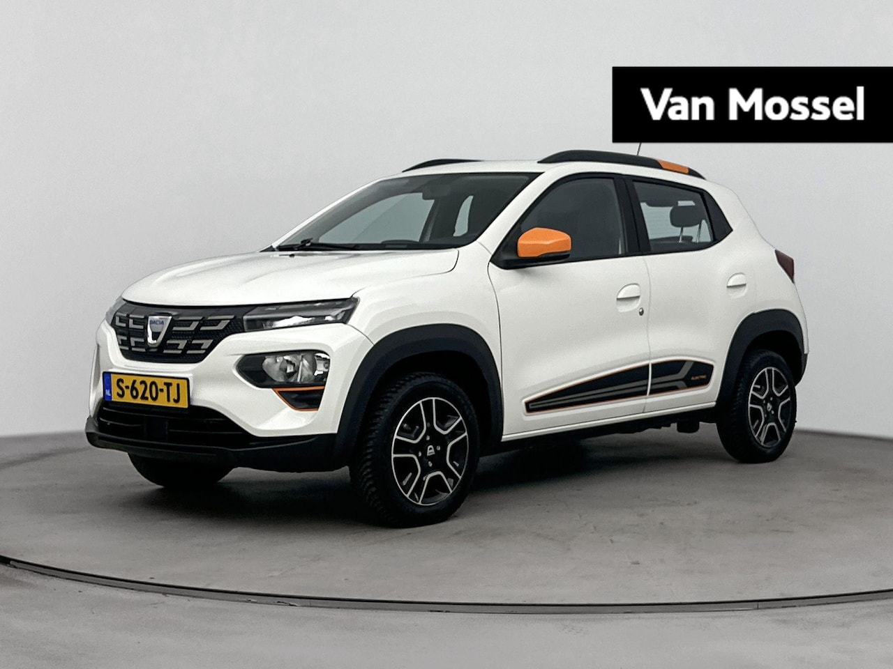 Dacia Spring - Essential 27 kWh 45PK | Navigatie | Achteruitrijcamera | Lederen Bekleding | Automaat - AutoWereld.nl