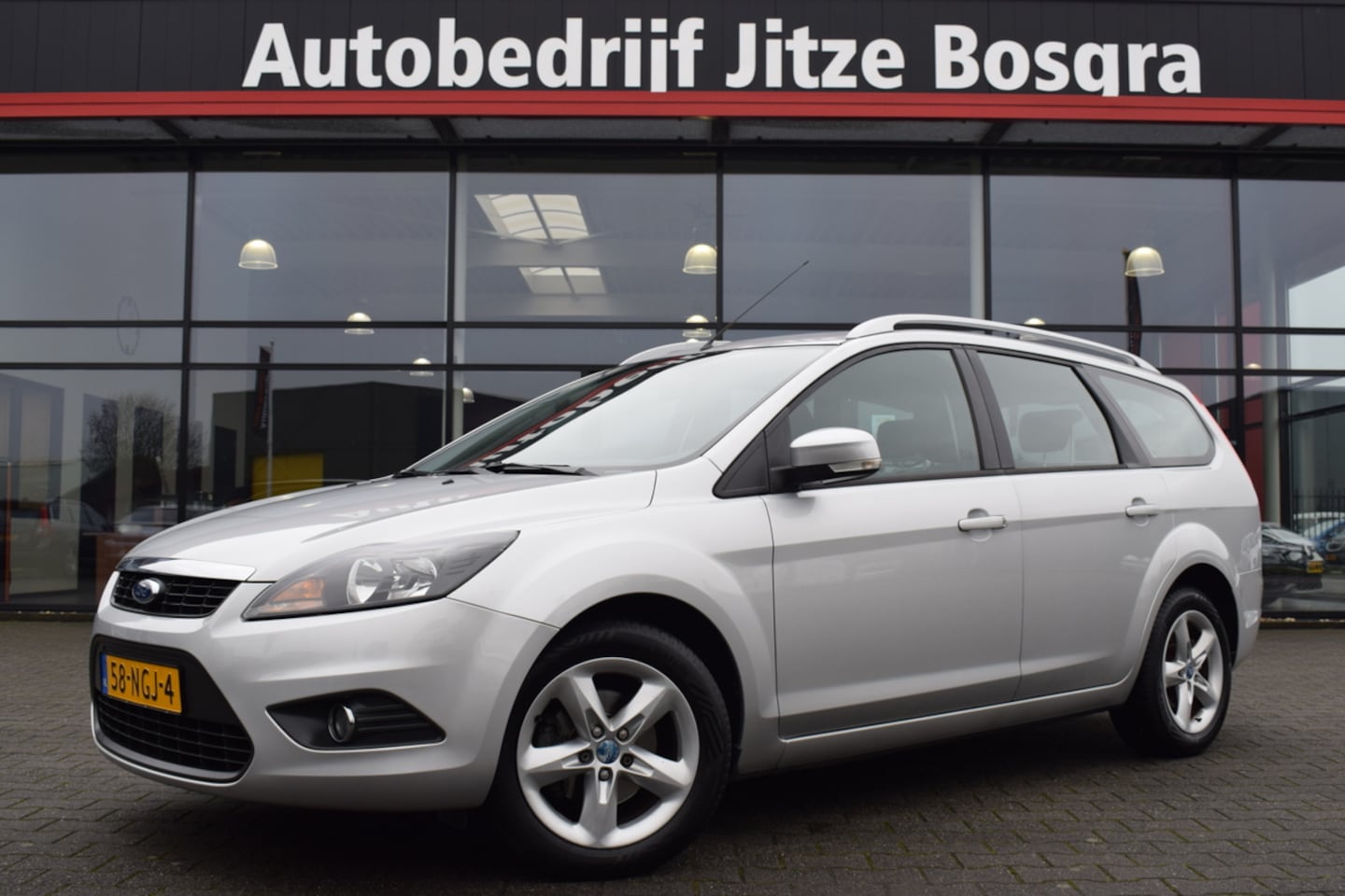 Ford Focus Wagon - 1.6 Comfort Airco | Originele Audio | 16 Inch LMV | Cruise Control | Isofix - AutoWereld.nl