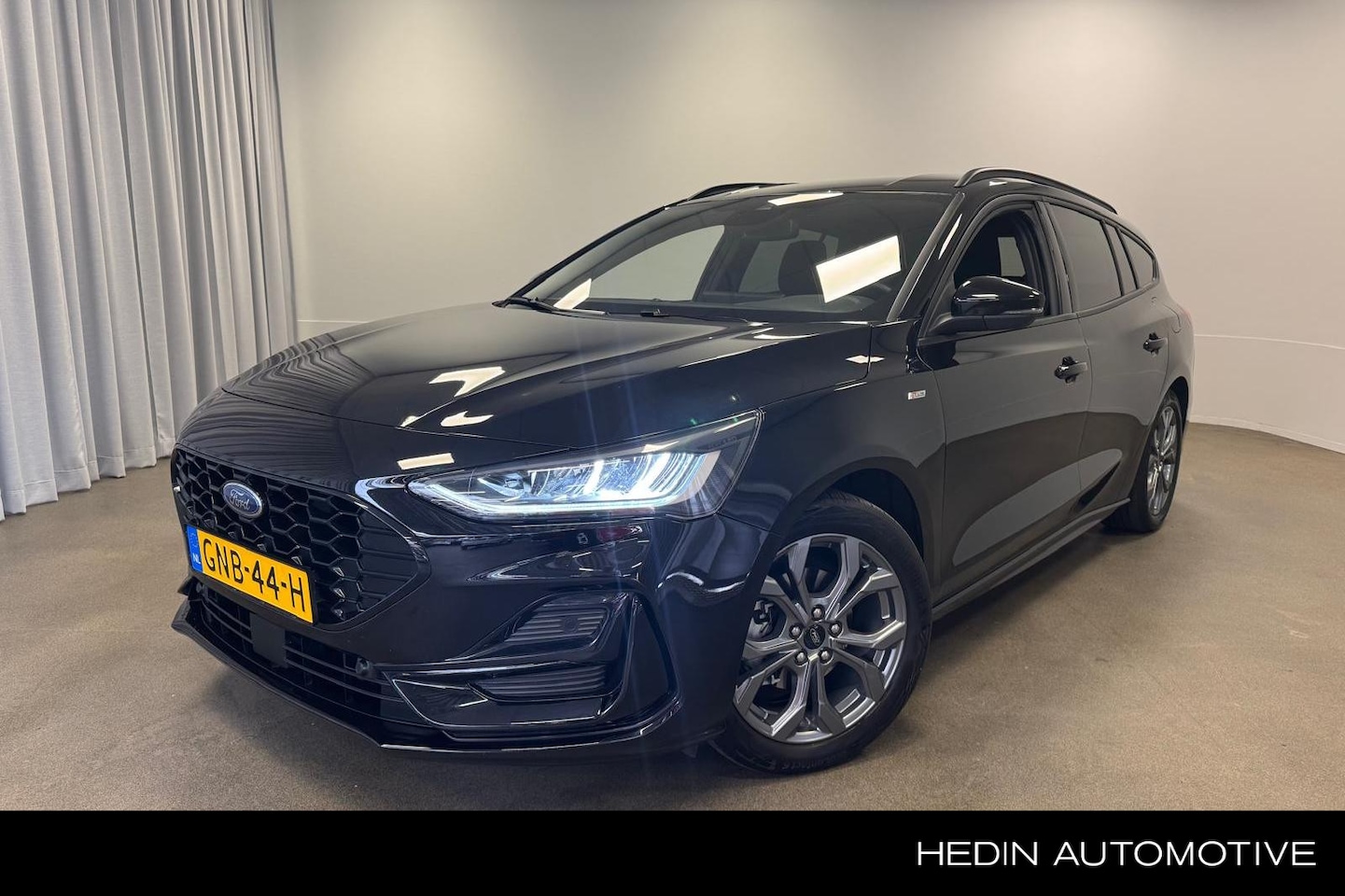 Ford Focus Wagon - 1.0 EcoBoost Hybrid ST Line | Winter Pack | Draadloos CarPlay | Privacy Glass | LED - AutoWereld.nl