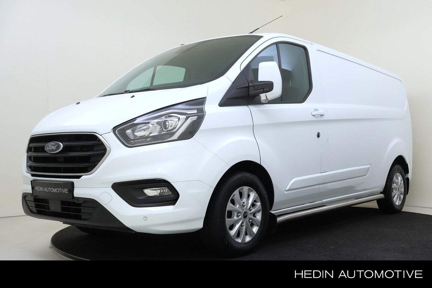 Ford Transit Custom - 300 2.0 TDCI L2H1 Limited | Trekhaak | Side Bars - AutoWereld.nl