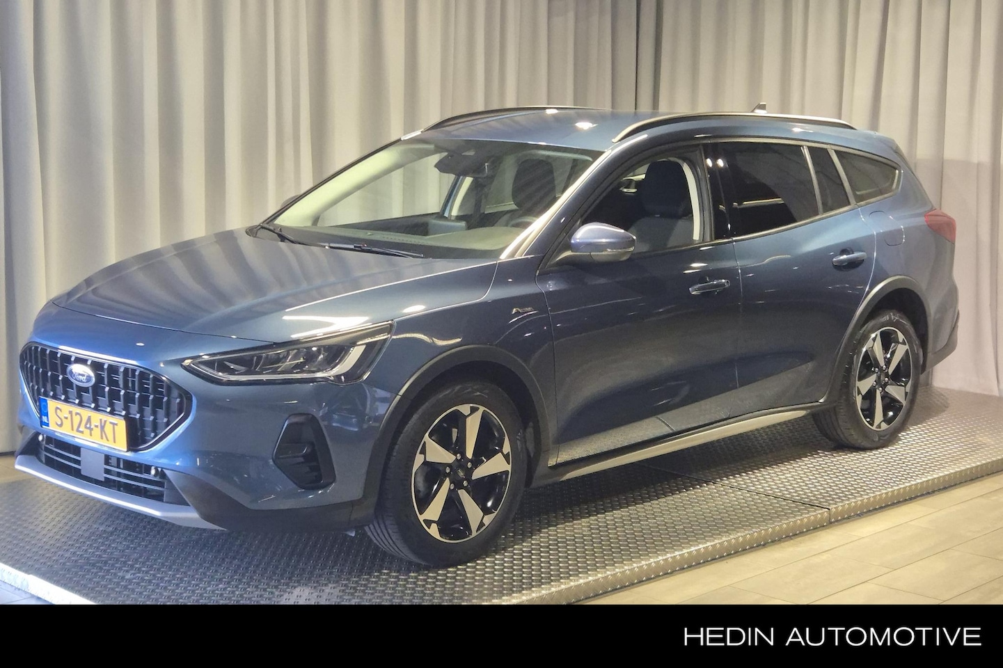 Ford Focus Wagon - 1.0 EcoBoost Hybrid Active Style nieuw model Winter Pack - AutoWereld.nl