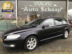 Volvo V70 - 1.6 T4 Nordic+ Automaat | Rijklaar incl garantie | Standkachel Trekhaak Meesturende xenon