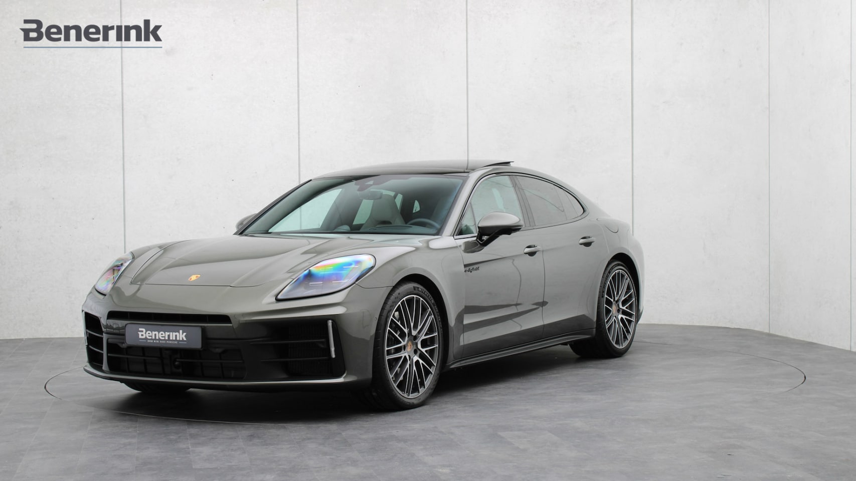 Porsche Panamera - 2.9 4 E-Hybrid | Head-up | Stoelventilatie | Active Ride | Soft-Close | Bijrijdersdisplay - AutoWereld.nl