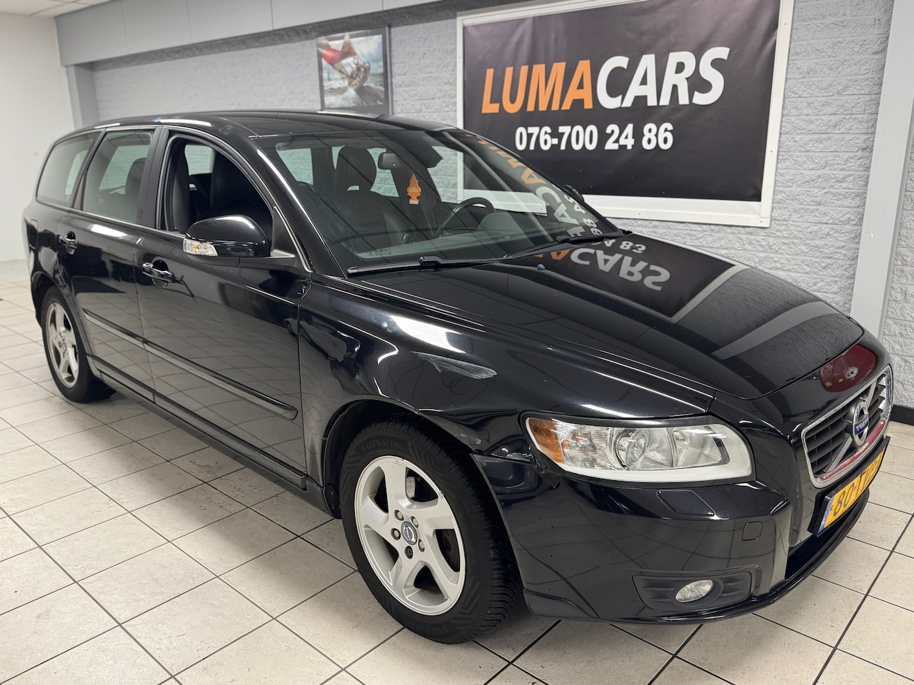 Volvo V50 - 2.0 Limited Edition | nieuwe apk | Airco - AutoWereld.nl