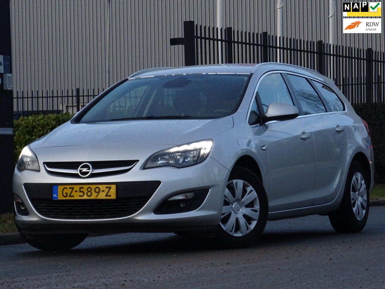 Opel Astra Sports Tourer - 1.6 CDTi Blitz NAP/NAVI/AC/CRUISE - AutoWereld.nl
