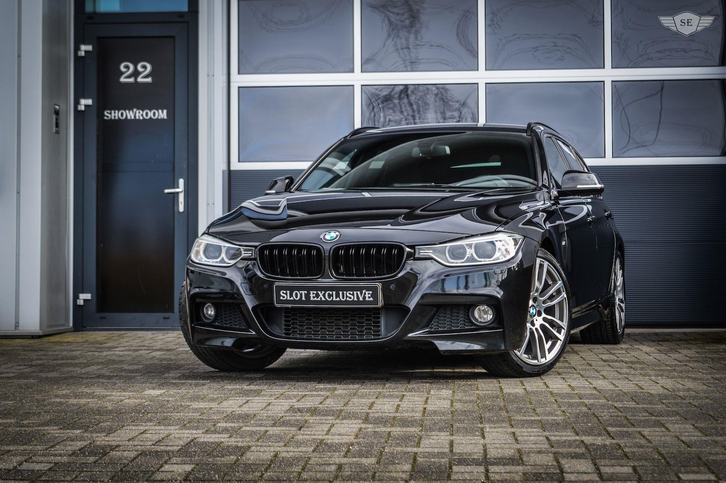 BMW 3-serie Touring - 320d High Executive|M-PAKKET|XENON|TREKHAAK|19INCH. - AutoWereld.nl