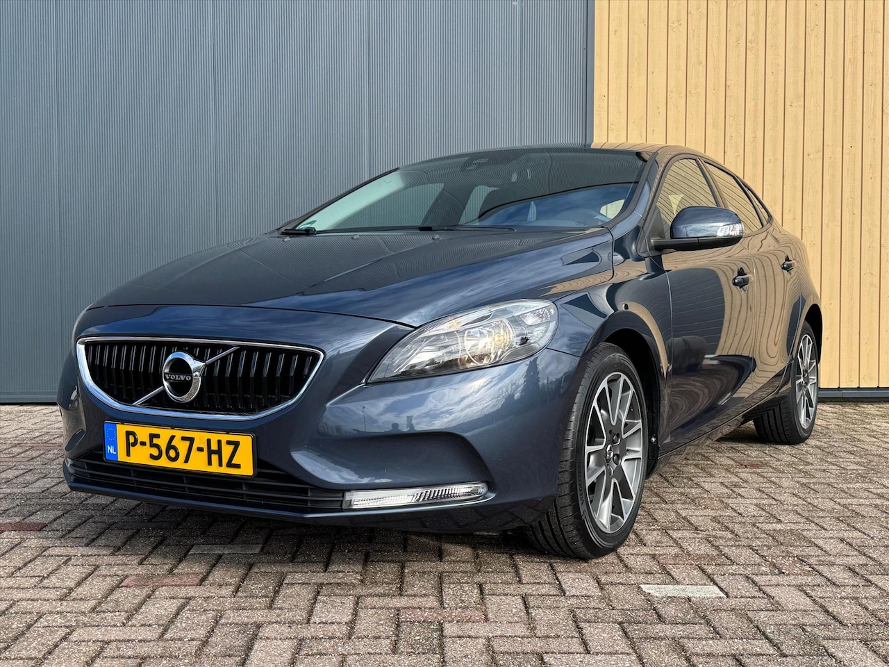 Volvo V40 - 2.0 T3 152PK | Cruise | Clima | Stoelverwarming | Navi | PDC | Nieuwe Distributieriem | - AutoWereld.nl