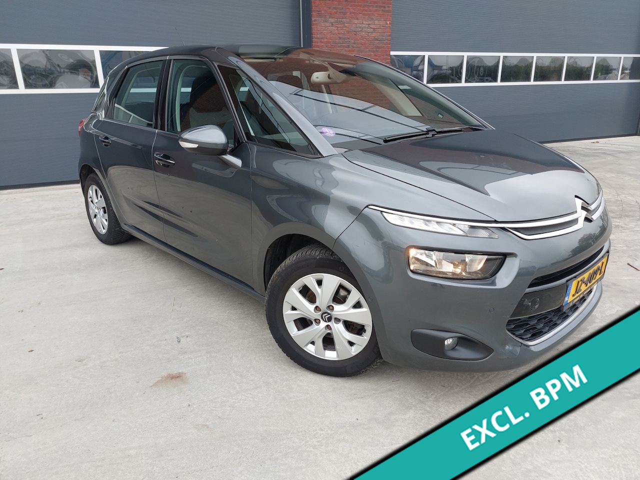 Citroën C4 Picasso - 1.2 PureTech Selection Airco/ECC Navigatie Camera LMV - AutoWereld.nl