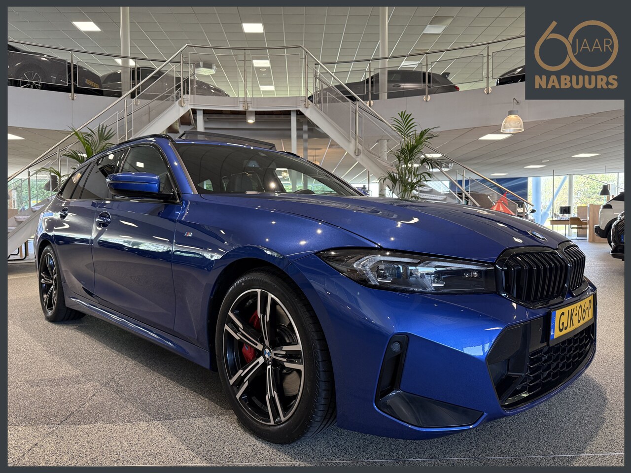 BMW 3-serie Touring - 330i M Sportpakket Pro, NL Auto, Panoramadak, H&K - AutoWereld.nl