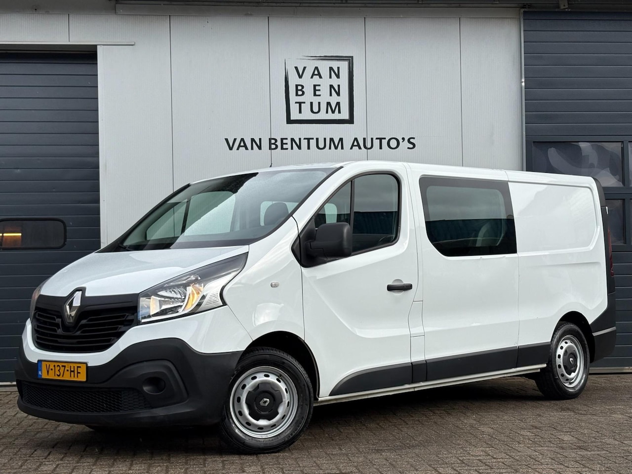 Renault Trafic - T29 1.6dCi 95pk L2H1 DC 6-pers. Navi Airco Cruise - AutoWereld.nl
