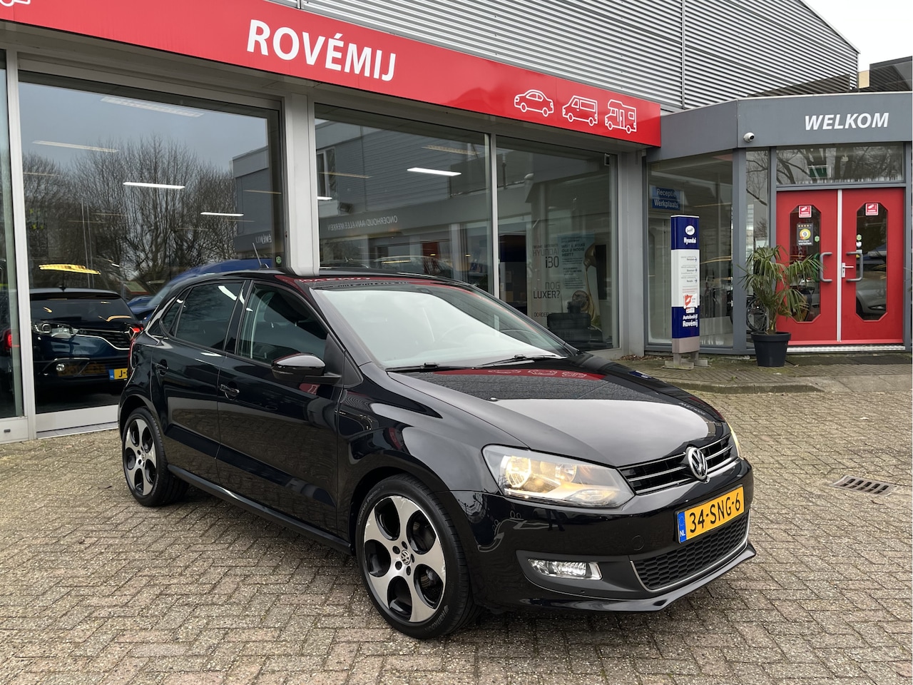 Volkswagen Polo - 1.2 TSI Highline Clima, Cruise, Bluetooth. Parkeersensoren. - AutoWereld.nl