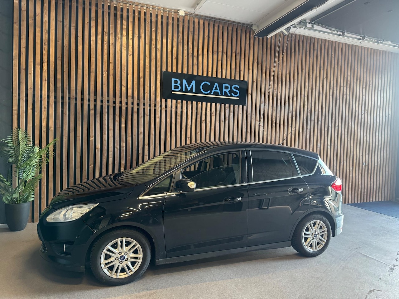 Ford C-Max - 1.0 Trekhaak,Pdc, Navigatie - AutoWereld.nl