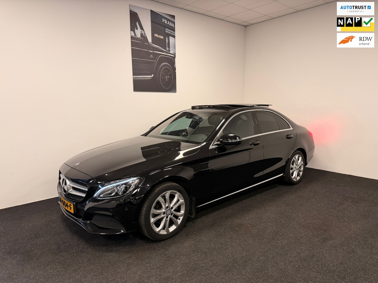 Mercedes-Benz C-klasse - 180 // Automaat // Burmester sound // Panorama dak - AutoWereld.nl