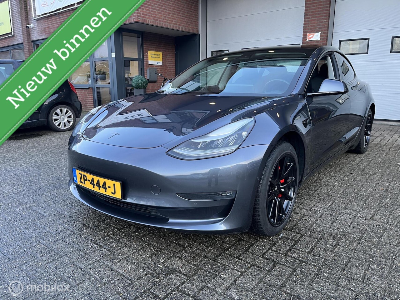 Tesla Model 3 - Long Range RWD Long Range AWD 75 kWh - AutoWereld.nl