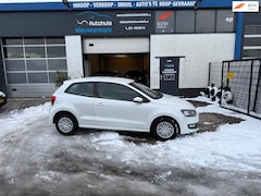Volkswagen Polo - 1.4/ Parelmoer/ met Carpass-NAP, Airco, Beeldscherm en een nieuwe APK
