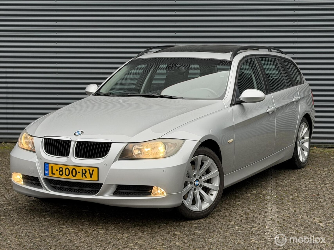 BMW 3-serie Touring - 320i 320i - AutoWereld.nl