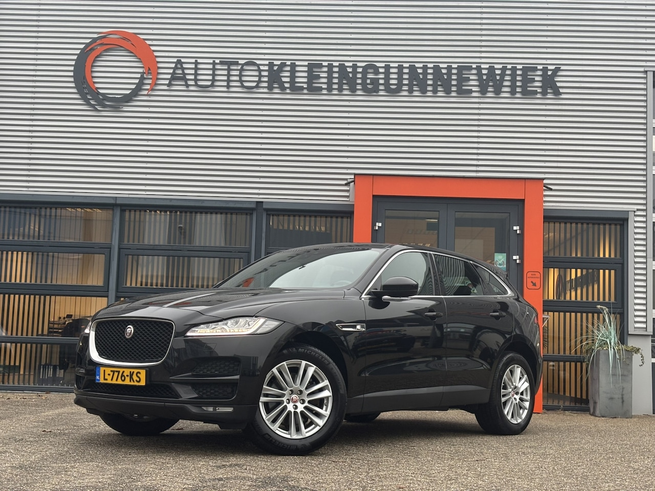 Jaguar F-Pace - 3.0 S/C Prestige AWD 35t / Navi / Bleutooth / Stoel & Stuurverwarming / Cruise Control / - AutoWereld.nl