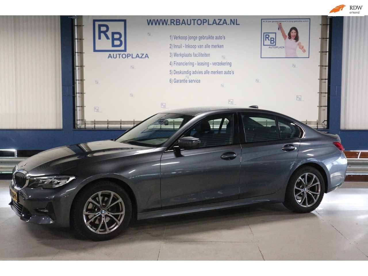 BMW 3-serie - 320i Executive Edition 12 MAANDEN GARANTIE/ DIGI DASH/ BTW'ER - AutoWereld.nl