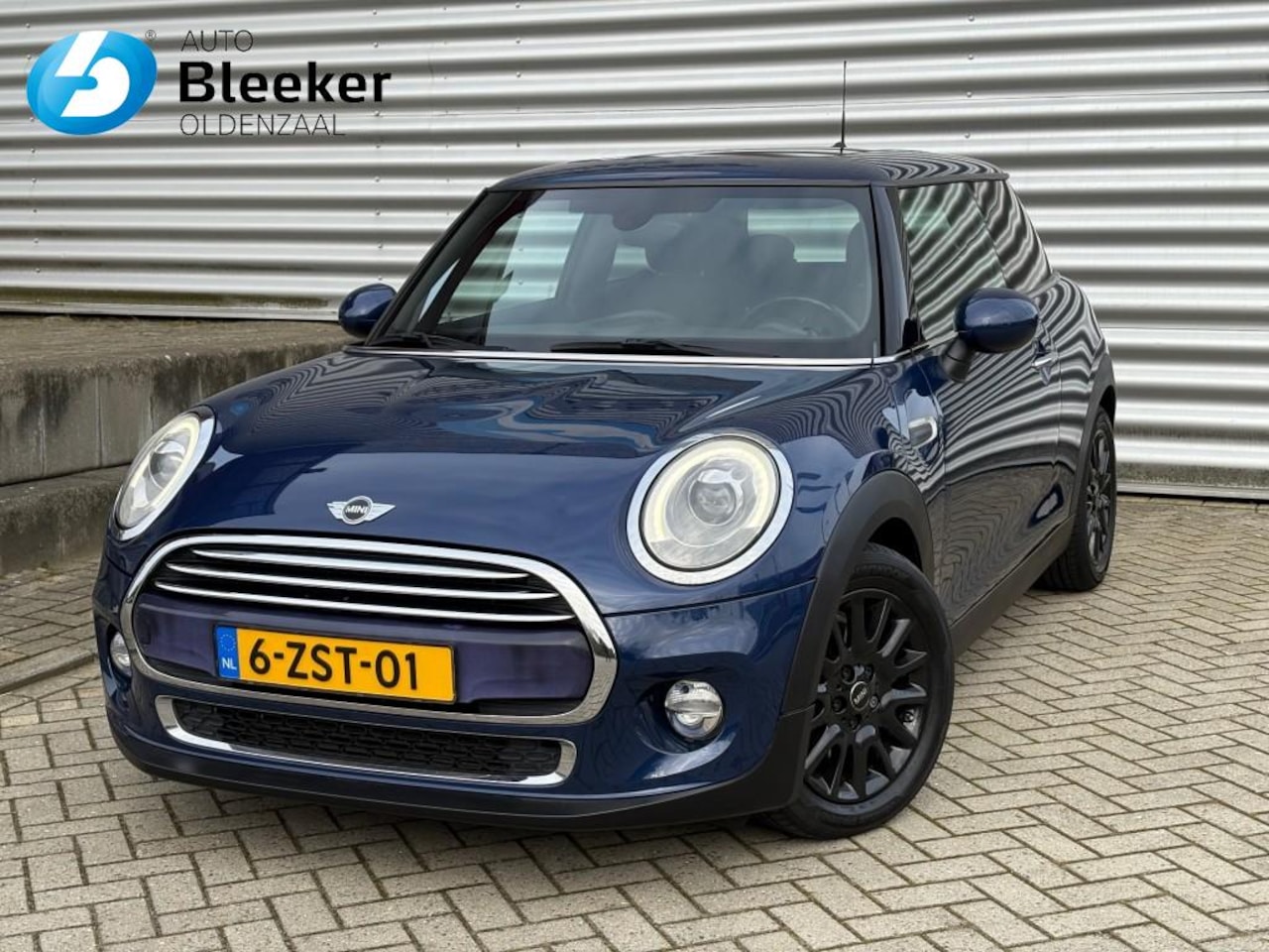 MINI Cooper - 1.5 Cooper 136pk Bsn. Pano Navi Cruise LM LED NL-auto! - AutoWereld.nl