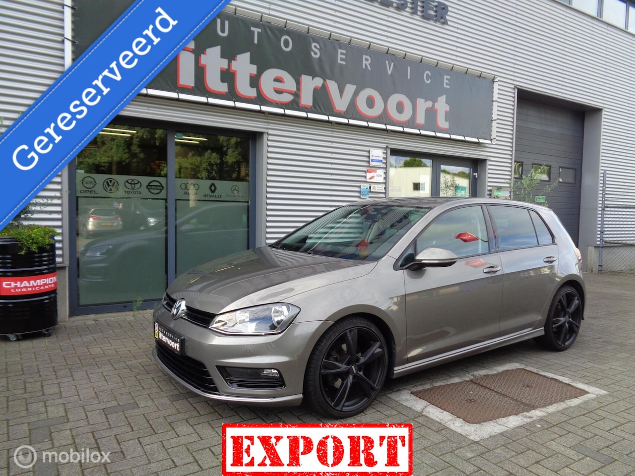 Volkswagen Golf - 1.6 TDI Business Edition R Connected 1.6 TDI Business Edition R Connected - AutoWereld.nl